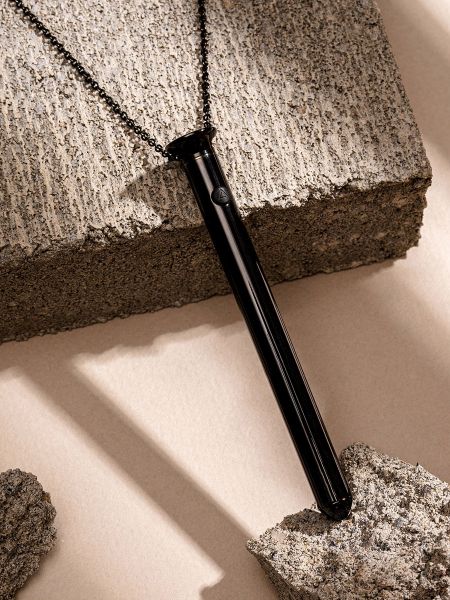 Crave Vesper 2: Vibrator-Halskette, schwarz